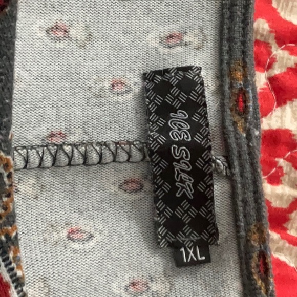 Ice Silk Grey Sweater Tunic 1X - Picture 3 of 3